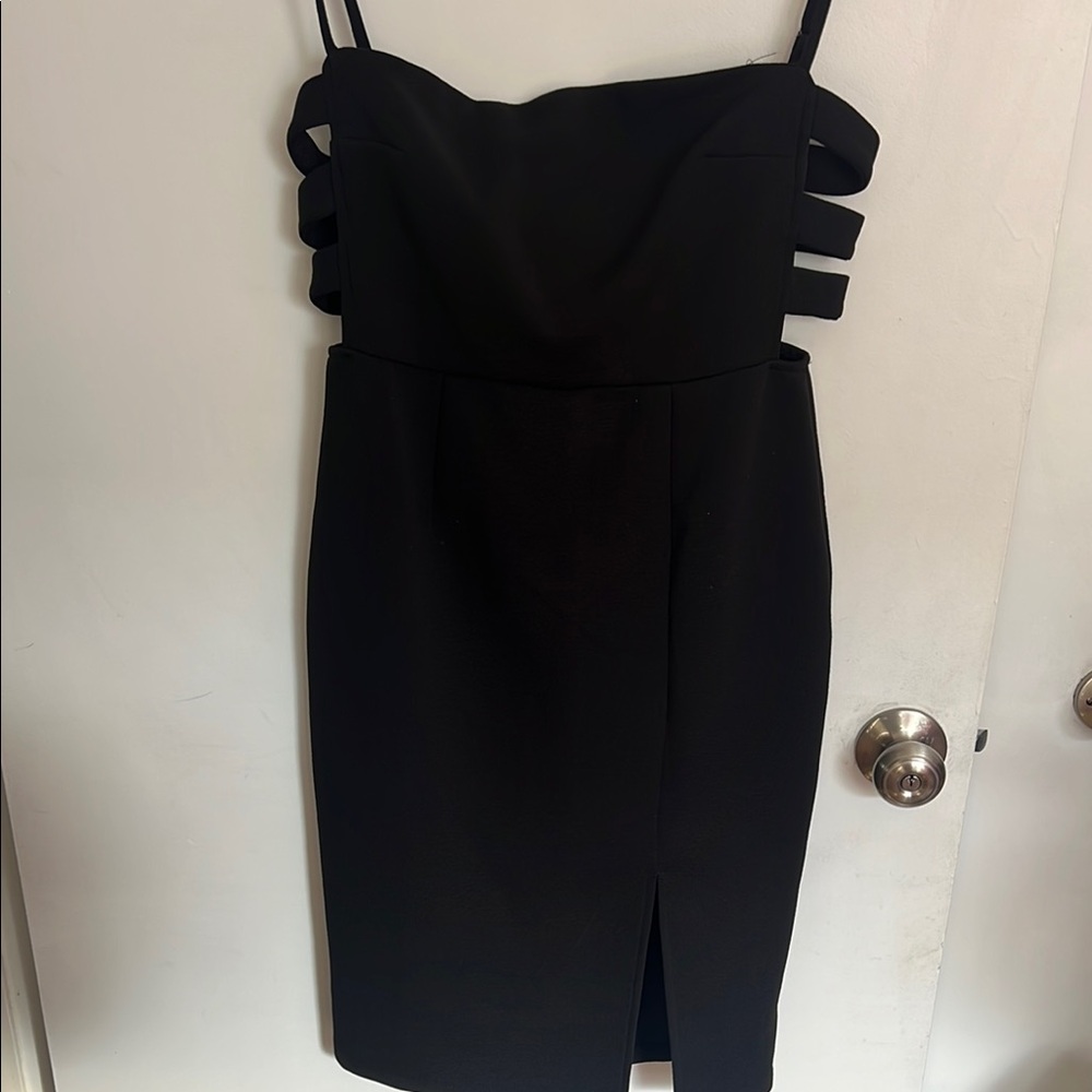 Elegant Black Sleeveless Dress
